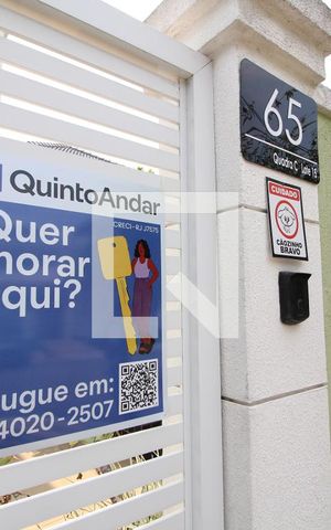 Casa de condomínio à venda com 360m², 5 quartos e 2 vagasPlaca de Anúncio Quinto Andar