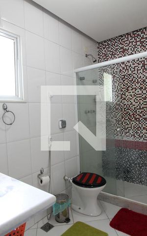 Casa de condomínio à venda com 360m², 5 quartos e 2 vagasBanheiro da Suíte 1