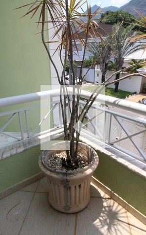Casa de condomínio à venda com 360m², 5 quartos e 2 vagasVaranda da Suíte 3