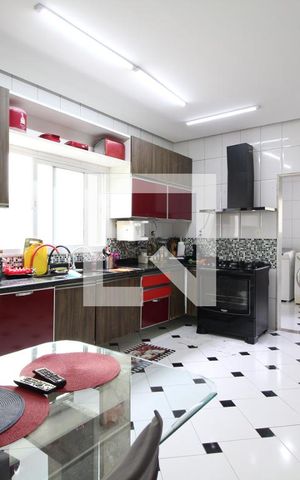 Casa de condomínio à venda com 360m², 5 quartos e 2 vagasCozinha