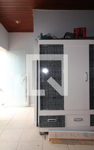Casa de condomínio à venda com 360m², 5 quartos e 2 vagasQuarto de Serviço