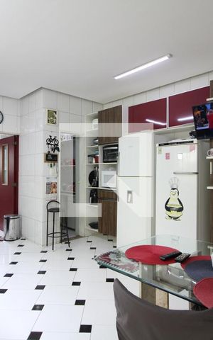 Casa de condomínio à venda com 360m², 5 quartos e 2 vagasCozinha