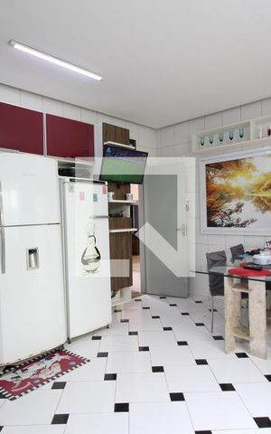 Casa de condomínio à venda com 360m², 5 quartos e 2 vagasCozinha