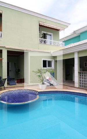 Casa de condomínio à venda com 360m², 5 quartos e 2 vagasÁrea Externa