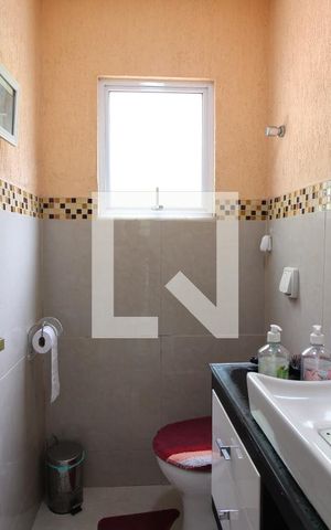 Casa de condomínio à venda com 360m², 5 quartos e 2 vagasLavabo