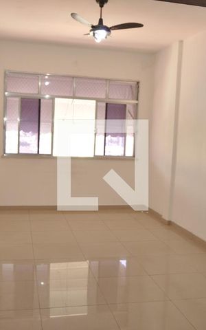 Apartamento à venda com 79m², 2 quartos e sem vagaSala
