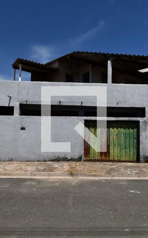 Casa à venda com 80m², 3 quartos e 1 vagaFachada