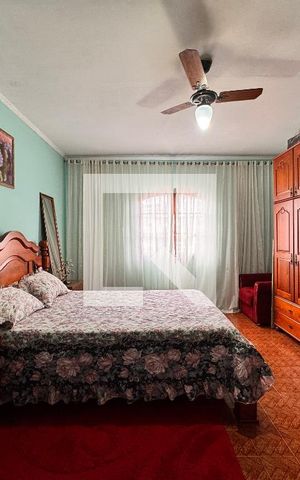 Casa à venda com 200m², 3 quartos e 1 vaga Casa à venda com 200m², 3 quartos e 1 vagaQuarto 1