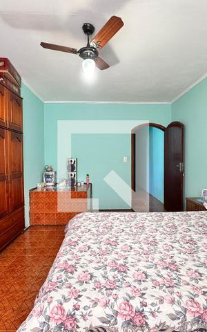 Casa à venda com 200m², 3 quartos e 1 vaga Casa à venda com 200m², 3 quartos e 1 vagaQuarto 1