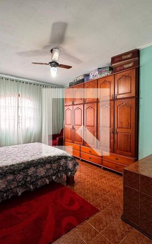Casa à venda com 200m², 3 quartos e 1 vaga Casa à venda com 200m², 3 quartos e 1 vagaQuarto 1