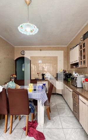 Casa à venda com 200m², 3 quartos e 1 vaga Casa à venda com 200m², 3 quartos e 1 vagaCozinha