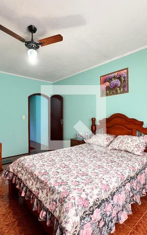 Casa à venda com 200m², 3 quartos e 1 vaga Casa à venda com 200m², 3 quartos e 1 vagaQuarto 1