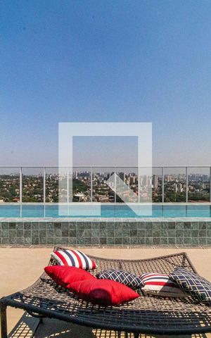 Apartamento à venda com 32m², 1 quarto e 1 vaga Apartamento à venda com 32m², 1 quarto e 1 vagaÁrea comum - Piscina