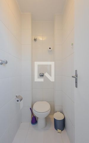 Apartamento à venda com 71m², 3 quartos e 1 vagaÁrea de Serviço - Banheiro