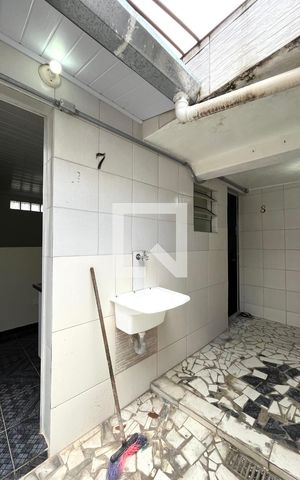 Casa para alugar com 20m², 1 quarto e sem vaga Casa para alugar com 20m², 1 quarto e sem vagaÁrea de Serviço