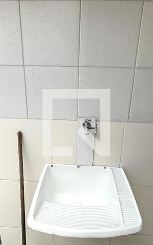 Casa para alugar com 20m², 1 quarto e sem vaga Casa para alugar com 20m², 1 quarto e sem vagaÁrea de Serviço