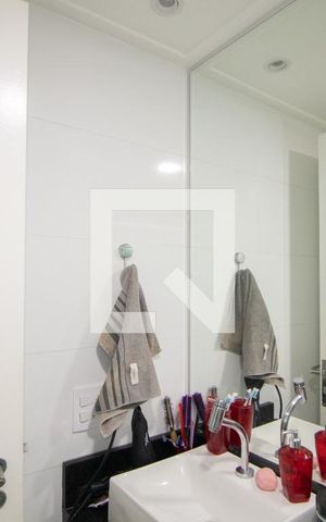 Apartamento à venda com 75m², 3 quartos e 1 vaga Apartamento à venda com 75m², 3 quartos e 1 vagaBanheiro da Suite