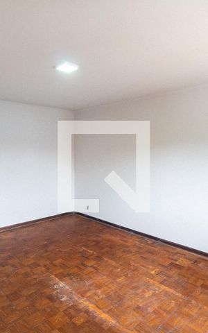 Casa para alugar com 360m², 3 quartos e 5 vagasSuite