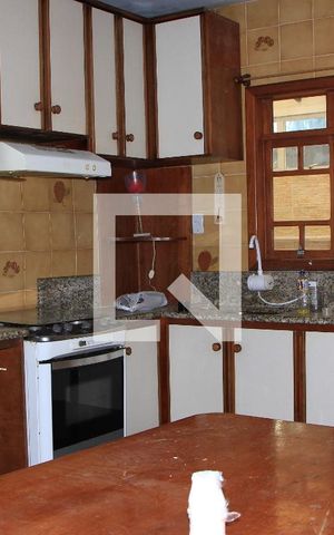 Casa à venda com 300m², 4 quartos e 2 vagasCozinha