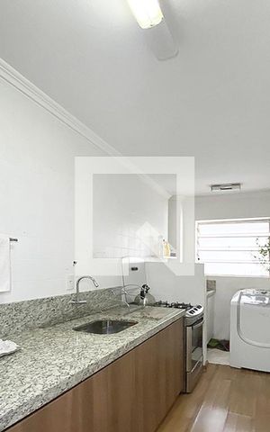 Apartamento para alugar com 60m², 2 quartos e sem vagaCozinha 