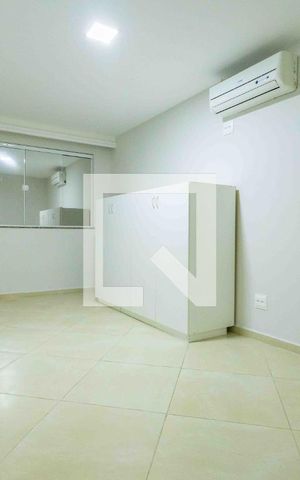 Casa de condomínio à venda com 315m², 5 quartos e 4 vagas Casa de condomínio à venda com 315m², 5 quartos e 4 vagasSuíte 3