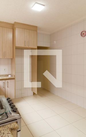 Casa à venda com 100m², 3 quartos e 2 vagas Casa à venda com 100m², 3 quartos e 2 vagasCozinha