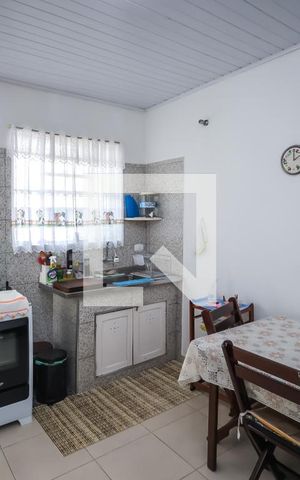 Casa à venda com 286m², 2 quartos e 5 vagas Casa à venda com 286m², 2 quartos e 5 vagasCozinha