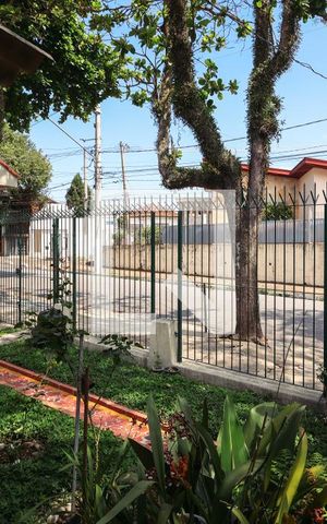 Casa à venda com 286m², 2 quartos e 5 vagas Casa à venda com 286m², 2 quartos e 5 vagasJardim