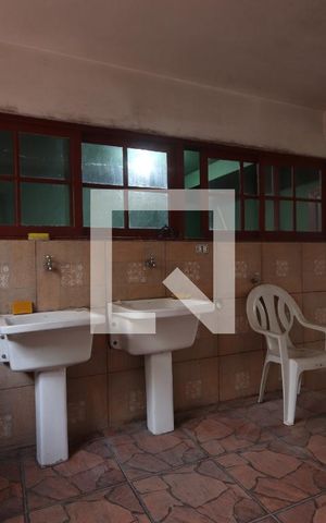 Casa à venda com 350m², 3 quartos e 1 vagaLavanderia