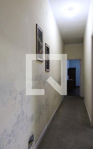Casa à venda com 350m², 3 quartos e 1 vagaCorredor