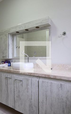 Casa à venda com 350m², 3 quartos e 1 vagaBanheiro