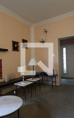 Casa à venda com 350m², 3 quartos e 1 vagaSala