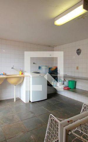 Casa à venda com 330m², 4 quartos e 3 vagasLavanderia
