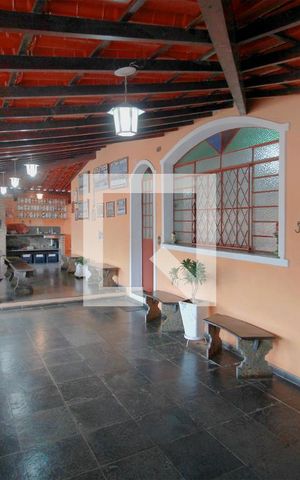 Casa à venda com 330m², 4 quartos e 3 vagasVaranda fundos