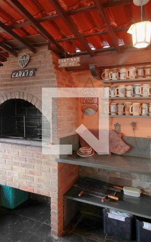 Casa à venda com 330m², 4 quartos e 3 vagasVaranda Coberta Churrasqueira