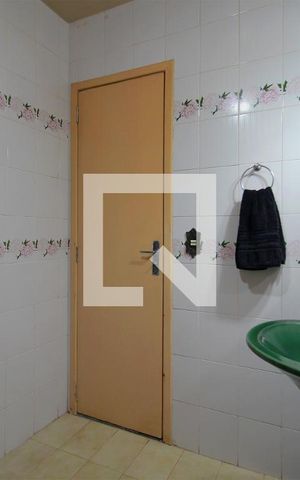 Casa à venda com 330m², 4 quartos e 3 vagasBanheiro 2