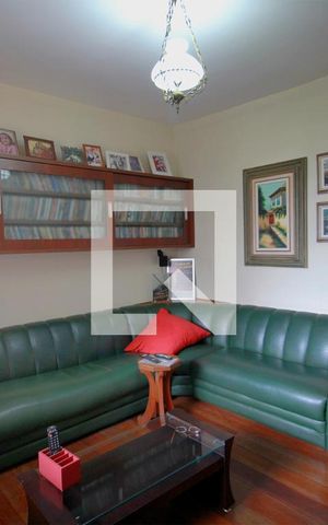 Casa à venda com 330m², 4 quartos e 3 vagasSala de Estar