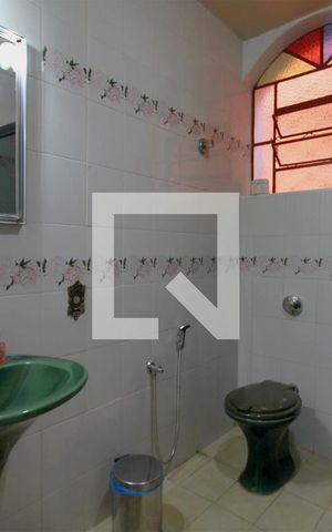 Casa à venda com 330m², 4 quartos e 3 vagasBanheiro 2