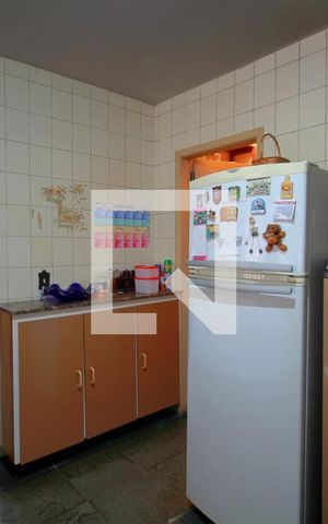 Casa à venda com 330m², 4 quartos e 3 vagasCozinha