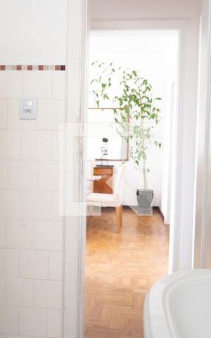 Apartamento para alugar com 100m², 2 quartos e sem vaga Apartamento para alugar com 100m², 2 quartos e sem vagaBanheiro