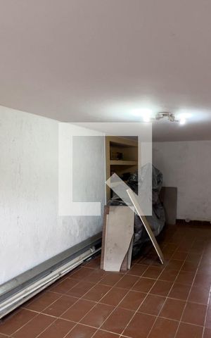 Casa à venda com 200m², 3 quartos e 2 vagas Casa à venda com 200m², 3 quartos e 2 vagasGaragem