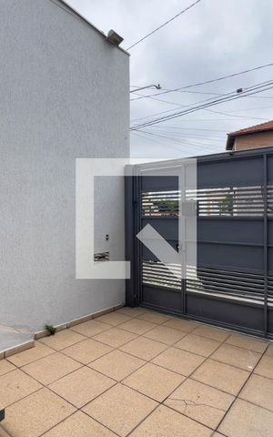 Casa à venda com 200m², 3 quartos e 2 vagas Casa à venda com 200m², 3 quartos e 2 vagasGaragem