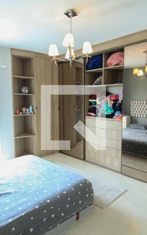 Casa à venda com 146m², 3 quartos e 3 vagas Casa à venda com 146m², 3 quartos e 3 vagasQuarto