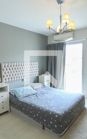Casa à venda com 146m², 3 quartos e 3 vagas Casa à venda com 146m², 3 quartos e 3 vagasQuarto