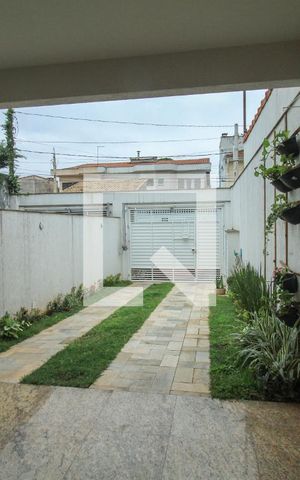 Casa à venda com 146m², 3 quartos e 3 vagas Casa à venda com 146m², 3 quartos e 3 vagasÁrea comum