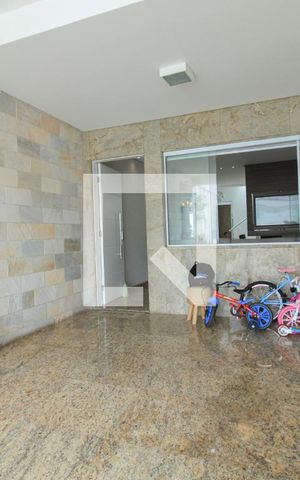 Casa à venda com 146m², 3 quartos e 3 vagas Casa à venda com 146m², 3 quartos e 3 vagasÁrea comum