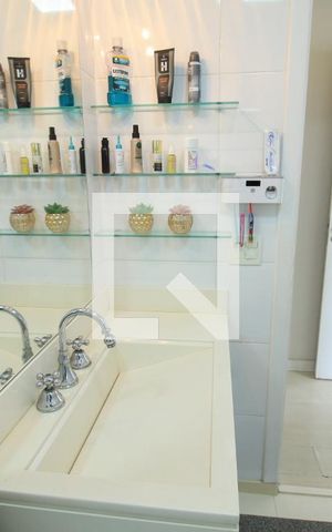 Casa à venda com 146m², 3 quartos e 3 vagas Casa à venda com 146m², 3 quartos e 3 vagasbanheiro/Quarto