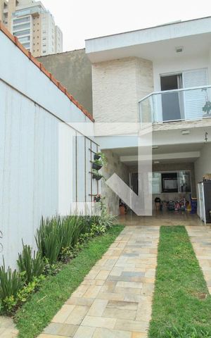 Casa à venda com 146m², 3 quartos e 3 vagas Casa à venda com 146m², 3 quartos e 3 vagasÁrea comum
