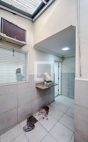 Casa à venda com 80m², 2 quartos e sem vagaÁrea de Serviço