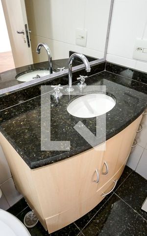 Apartamento à venda com 108m², 3 quartos e 3 vagasBanheiro da suíte